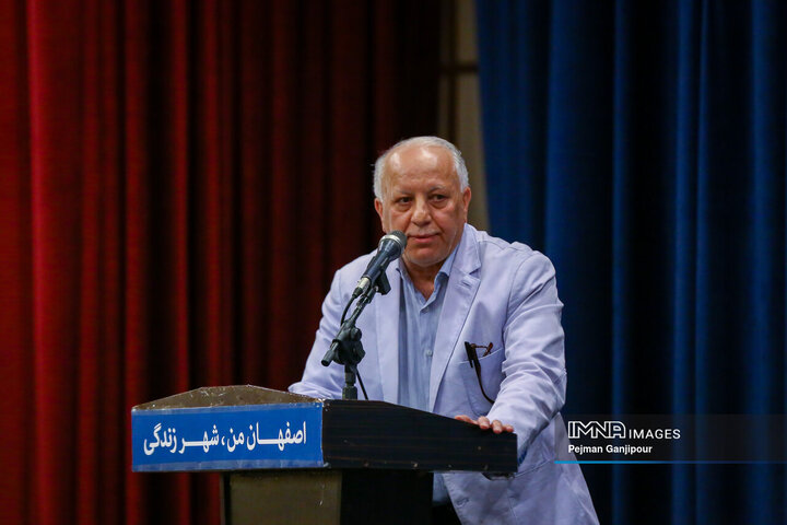 نشست خبری رئیس شورای اسلامی شهر اصفهان