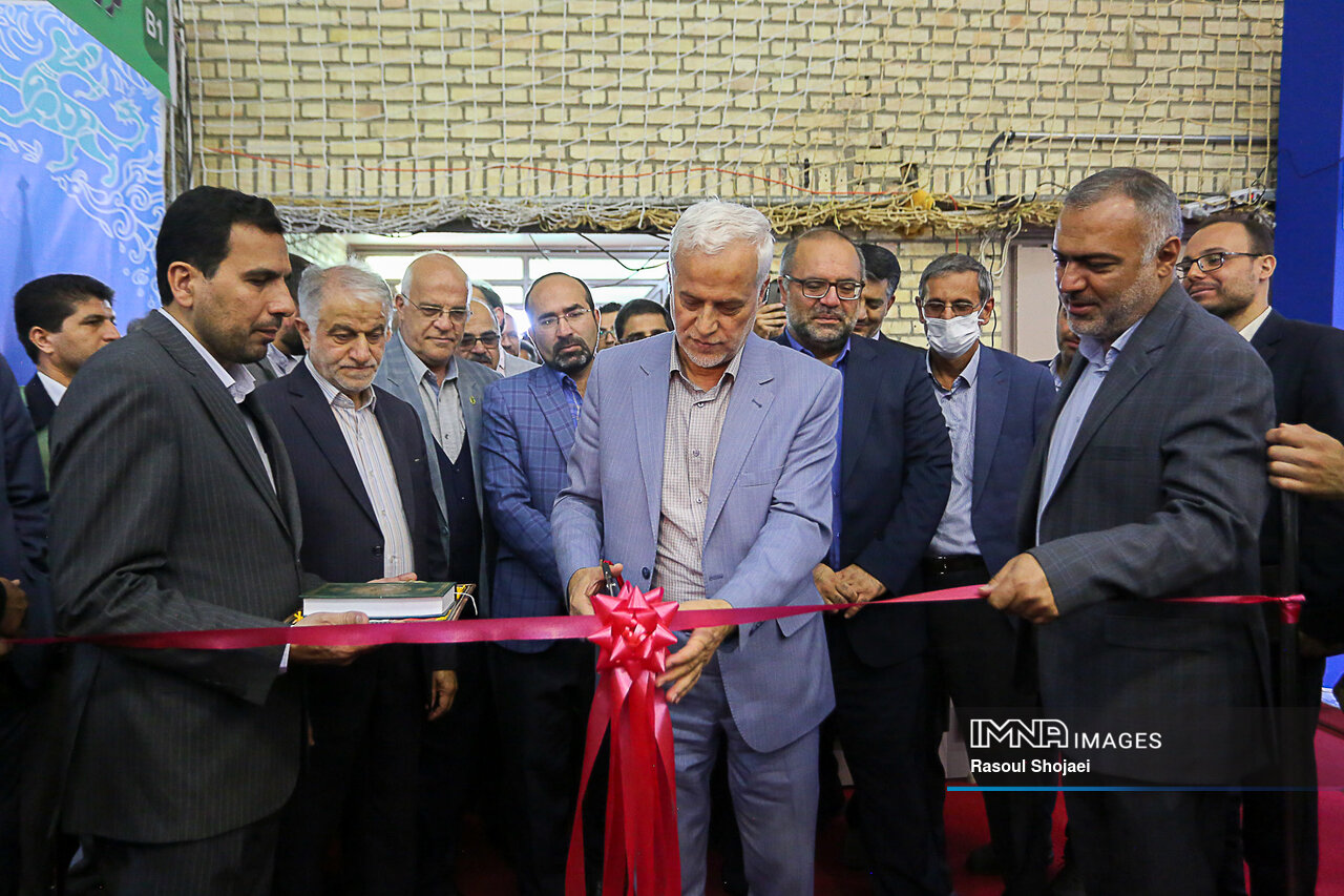 نمایشگاه حمل‌ونقل دانش‌بنیان در اصفهان افتتاح شد