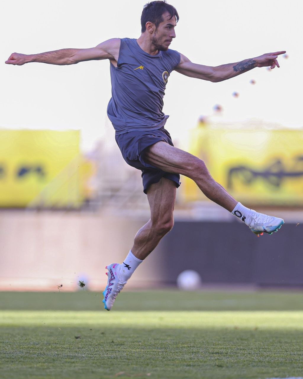 احمدزاده در تمرینات سپاهان آمادگی خود را به رخ کشید! +عکس