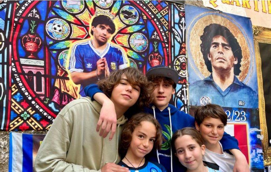 ما یک رؤیا در قلب خود داریم، اینکه ناپل دوباره قهرمان شود!