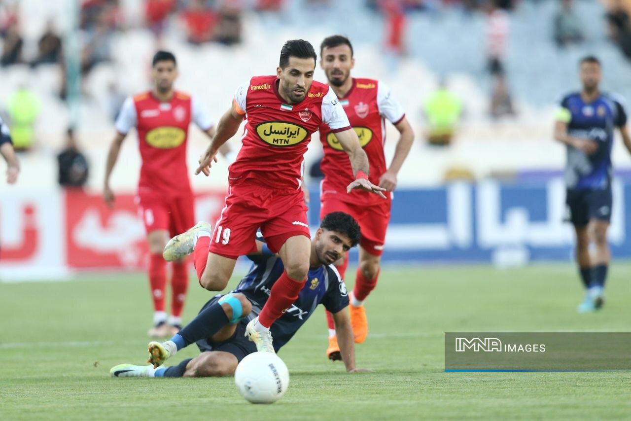 پیکان _ پرسپولیس / محک قرمز پوشان پس از عبور از حواشی