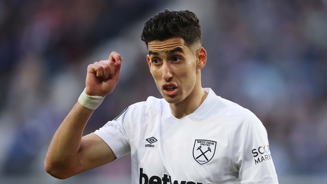 لیورپول برای جذب کدام مدافع میانی اقدام کند؟