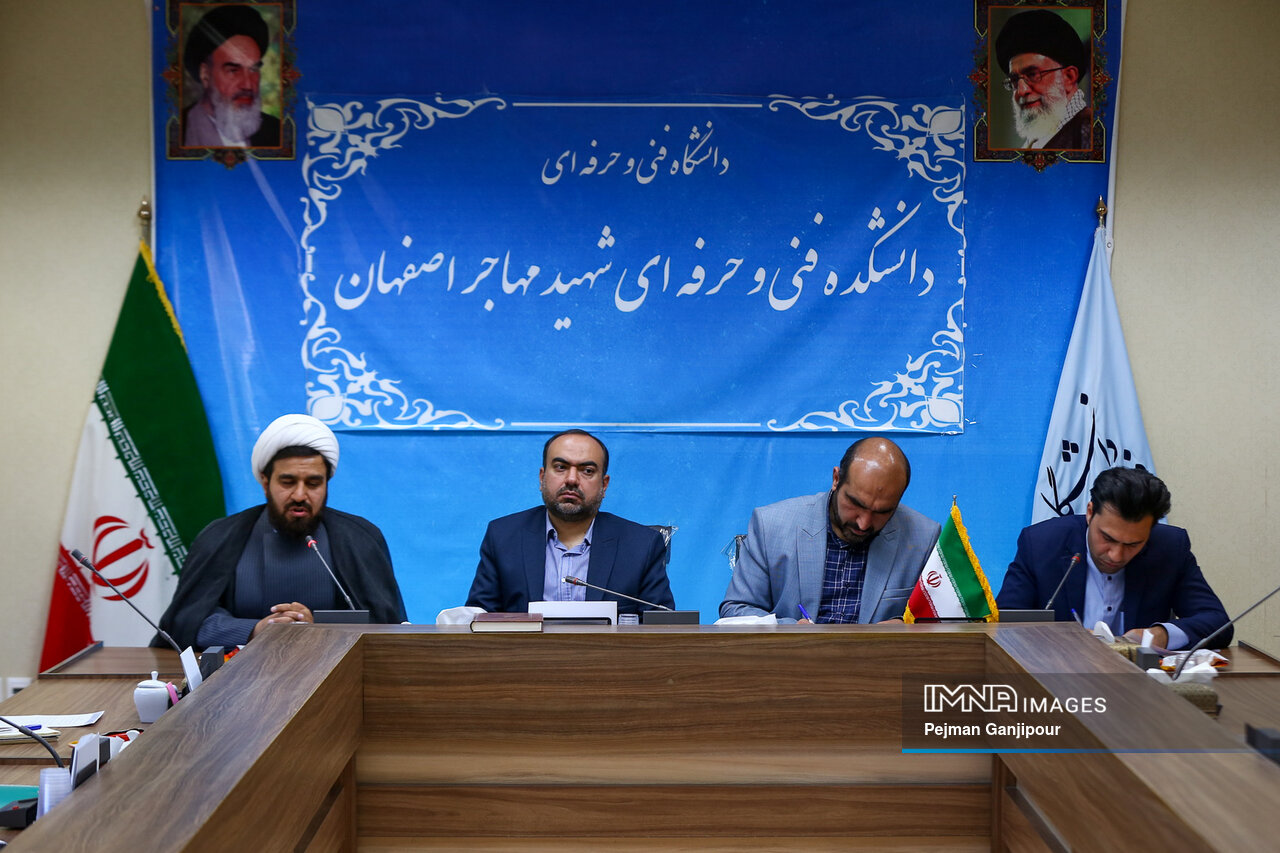 برگزاری اولین جشنواره هنری و ادبی مقاومت و انقلاب اسلامی در اصفهان