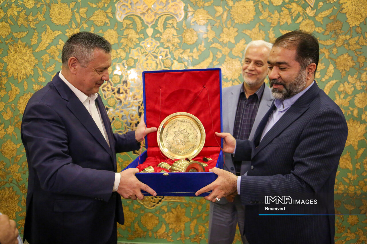 سفر رئیس مجلس قانون‌گذاری ازبکستان به اصفهان
