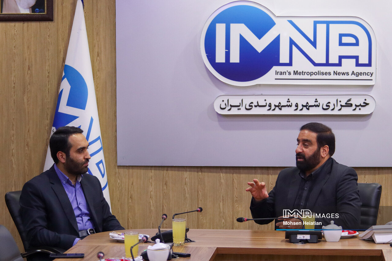 بازدید مدیر منطقه ۱۱ شهرداری اصفهان از خبرگزاری ایمنا