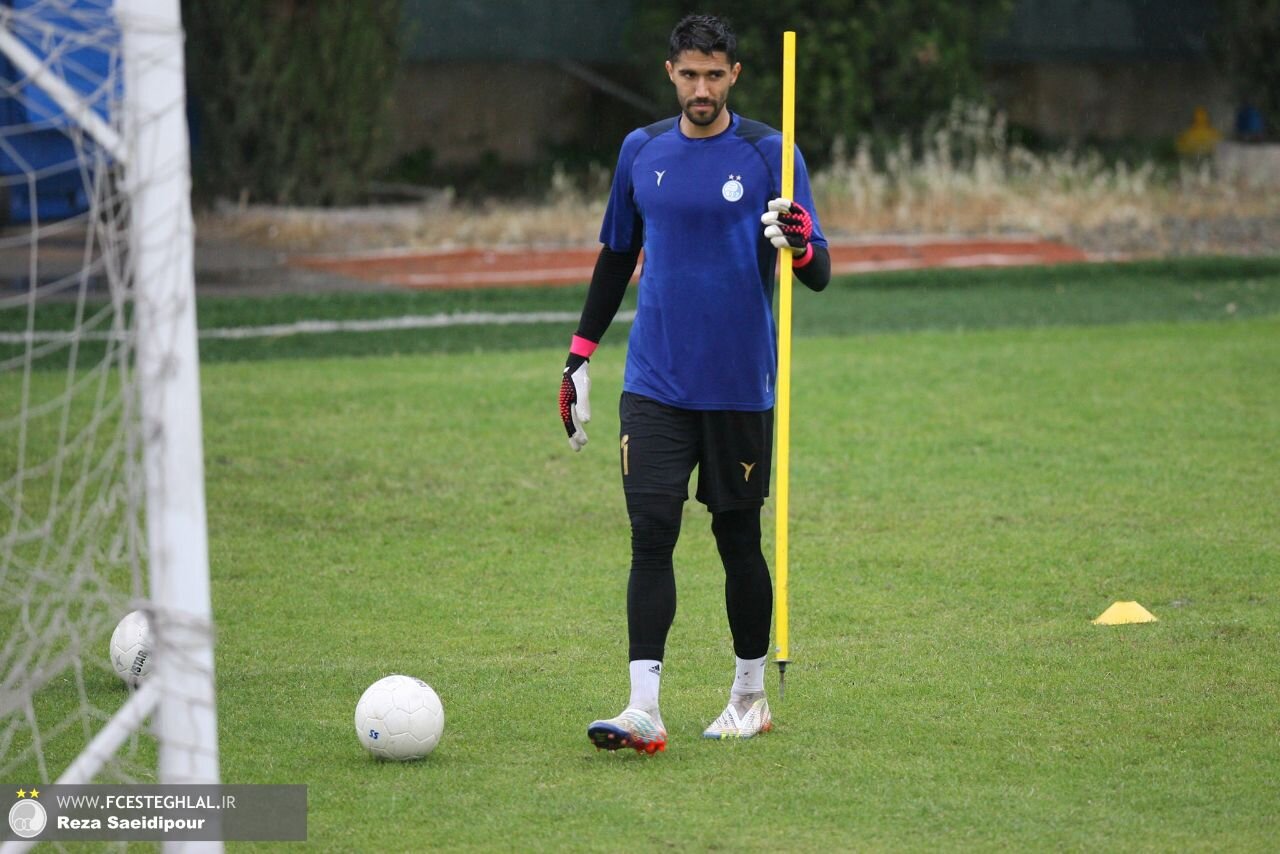 حسینی و حسرت لیگ پرحاشیه برای استقلال! +عکس