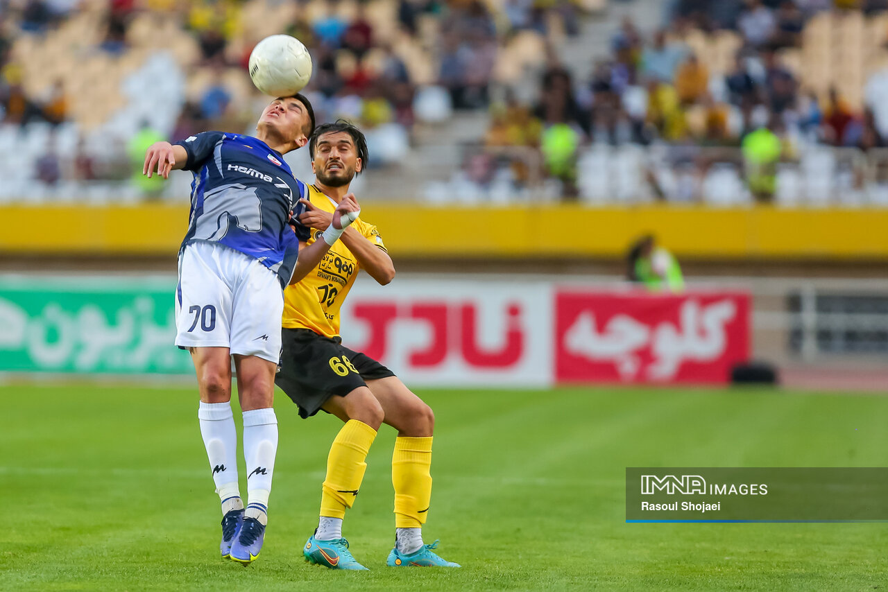 حضور ۴۲ بازیکن خارجی در ۱۳ تیم ایرانی؛ فقط ۱۸ میلیون دلار!