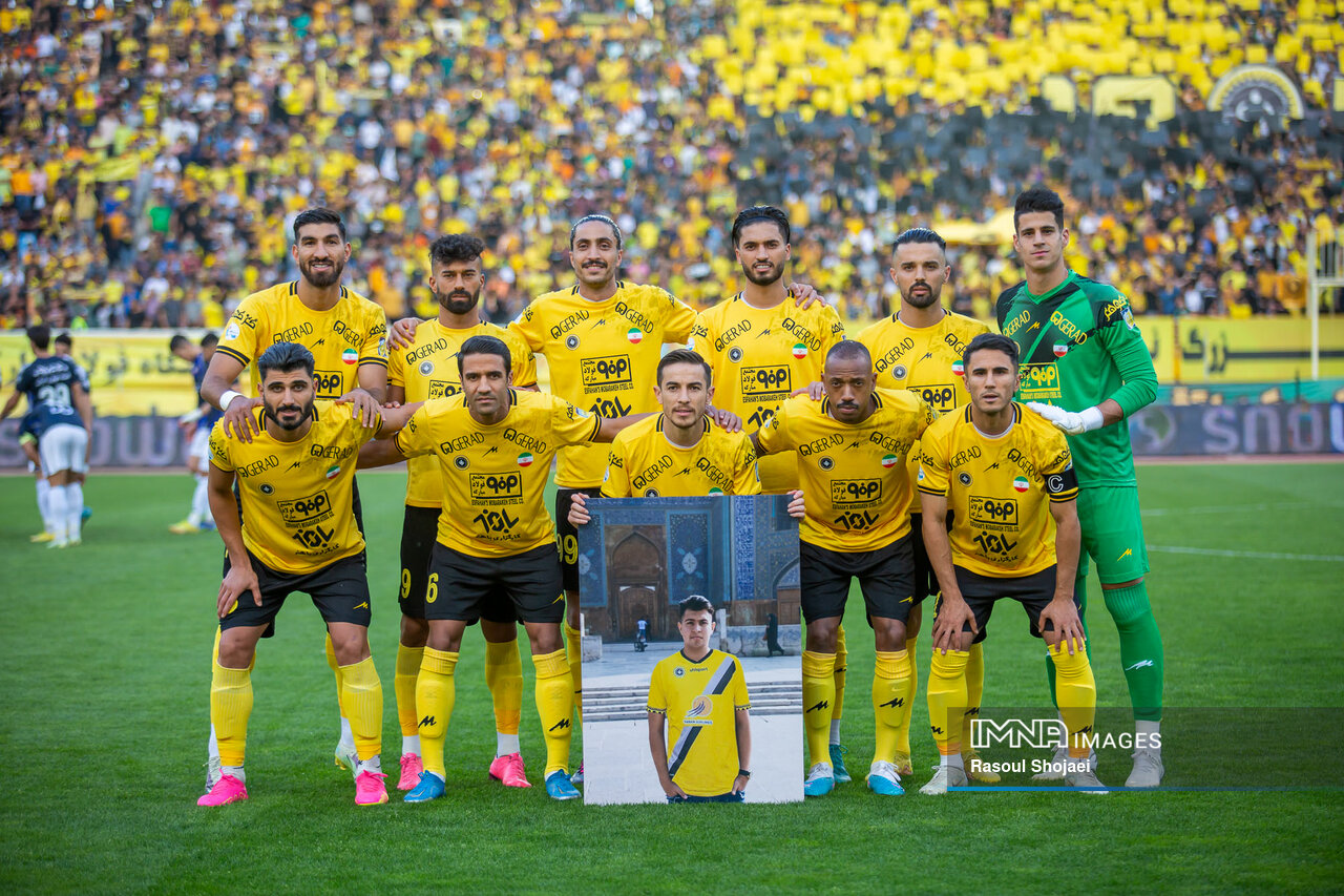 با حفظ احترام رقیبان میتوانیم فوتبال خود را ارتقا دهیم/ سپاهان امیدوار به هفته آخر است