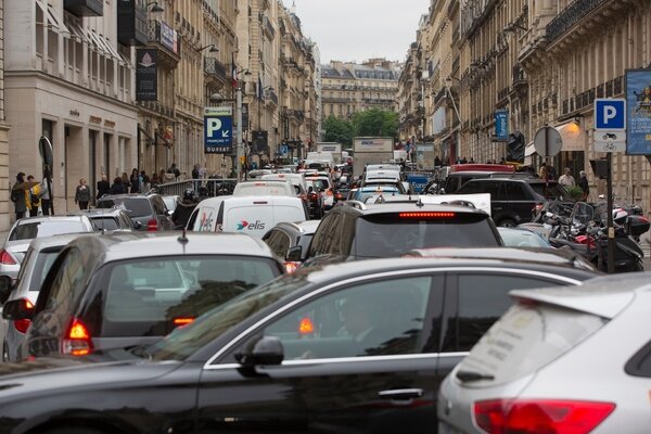 اجرای طرح محدودیت سرعت و کارپولینگ در پاریس