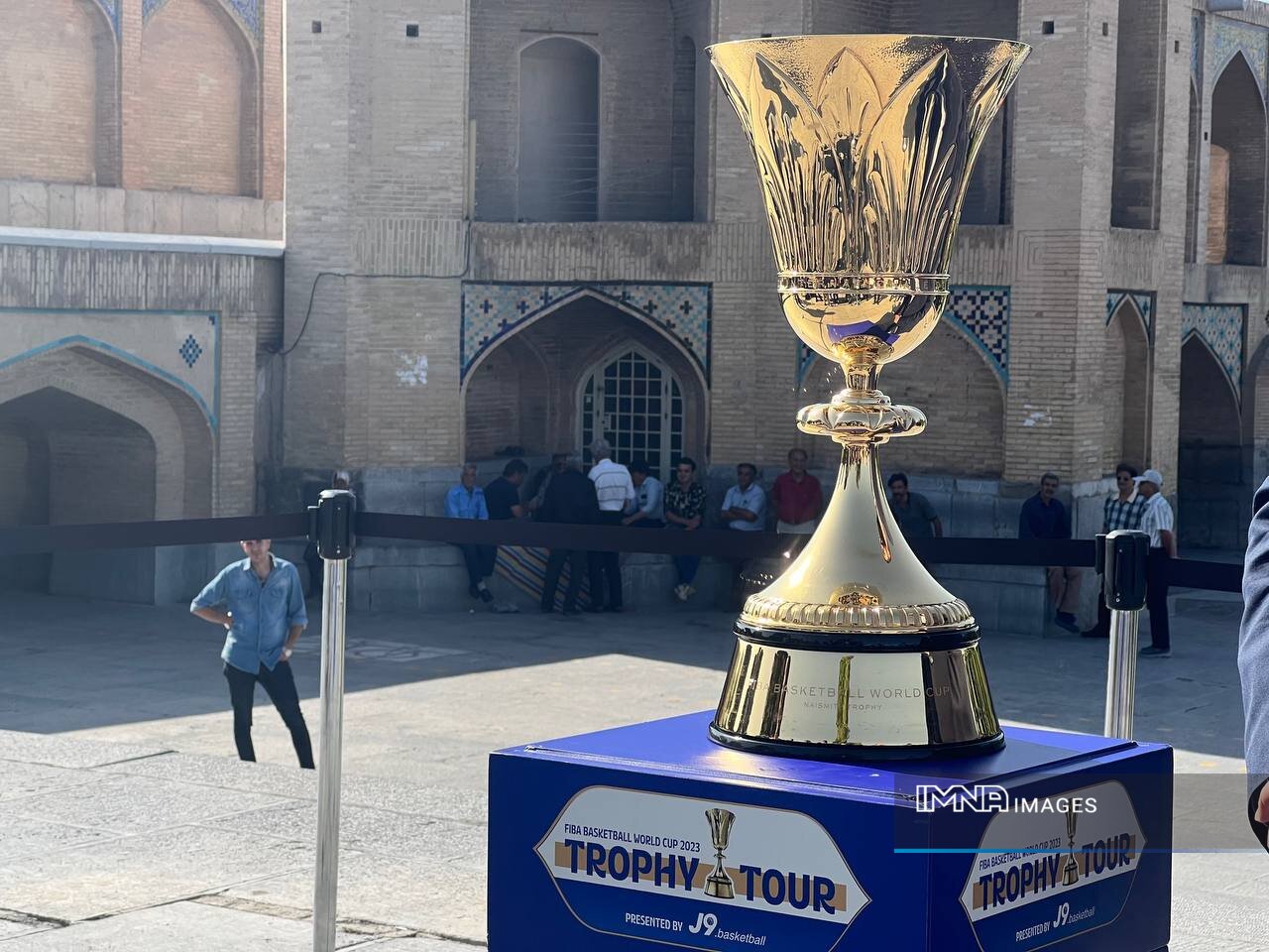 کاپ جامجهانی بسکتبال در پلخواجو اصفهان رونمایی شد +عکس و فیلم