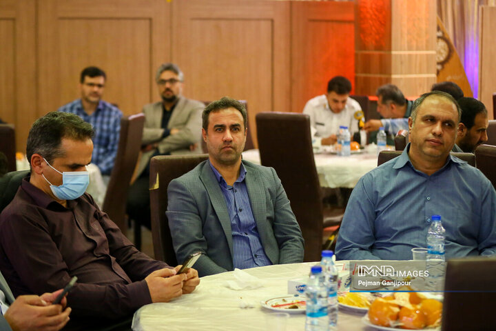 آیین تجلیل از تلاشگران نهادها و دستگاه‌های اجرایی ستاد تسهیلات سفر اصفهان در نوروز
