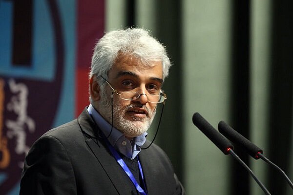 دانشگاه آزاد اسلامی به مرکز پژوهشی با نقشآفرینی شخصیتهای مؤثر تبدیل شده است