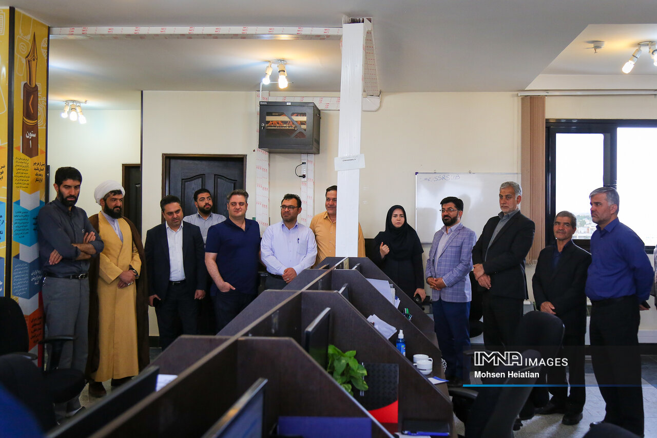 پایان پرتکاپوی اردیبهشت در نصف جهان / آب محور مشترک مطالبات از وزیر