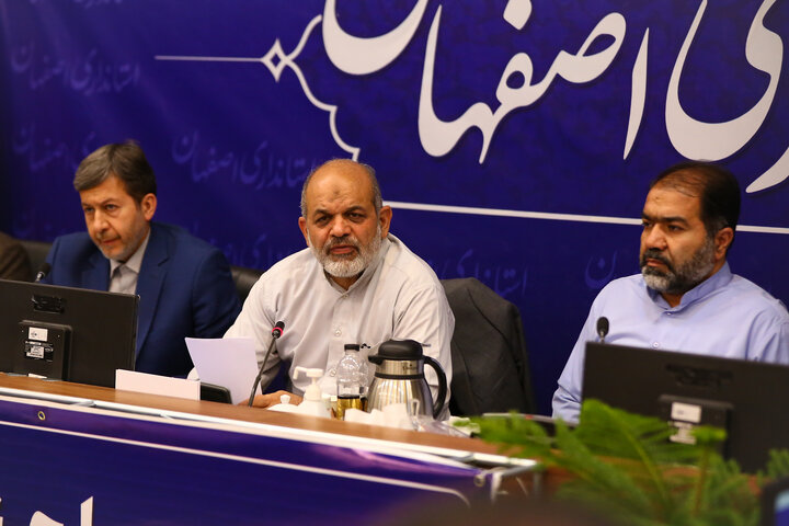 منابع مورد نیاز پروژه‌های آب استان اصفهان تامین می‌شود