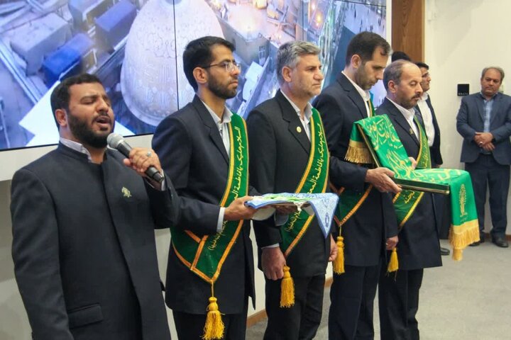 حضور خادمان حرم مطهر حضرت معصومه (س) در صحن علنی شورای شهر اصفهان