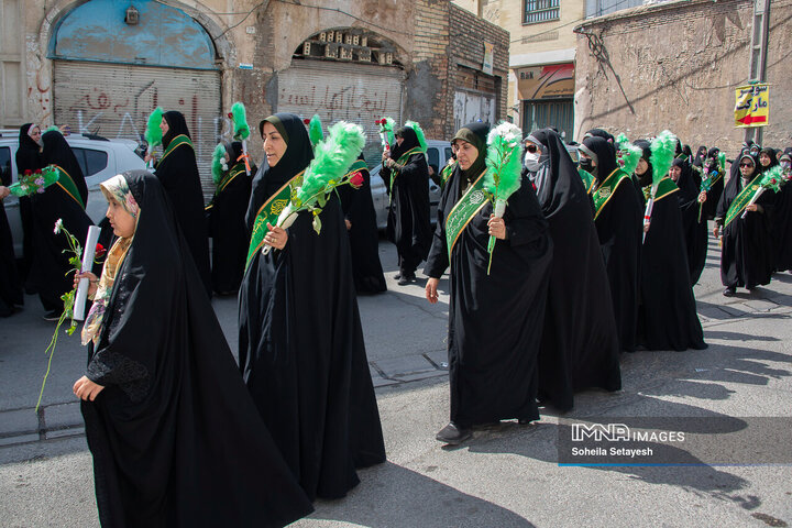 شادپیمایی بانوان شیرازی به مناسبت روز دختر
