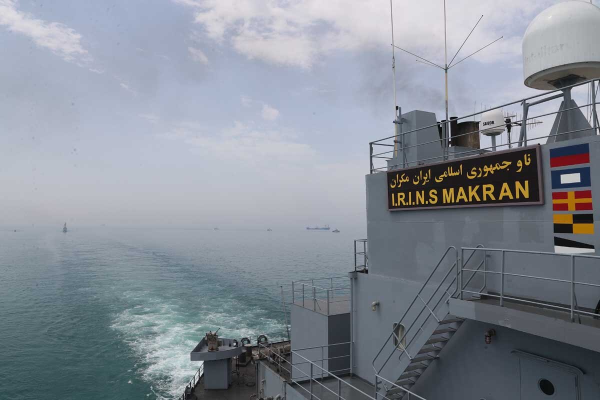 بر فراز دریاها