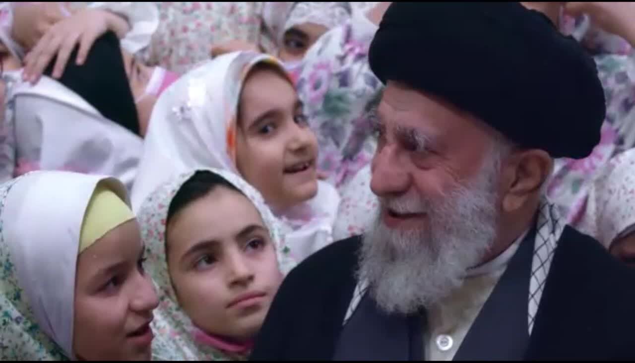 دُردانه پدر در آغوش نور