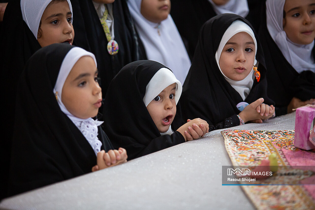 دخترهای شگفتانگیز و واژههای سرنوشتساز