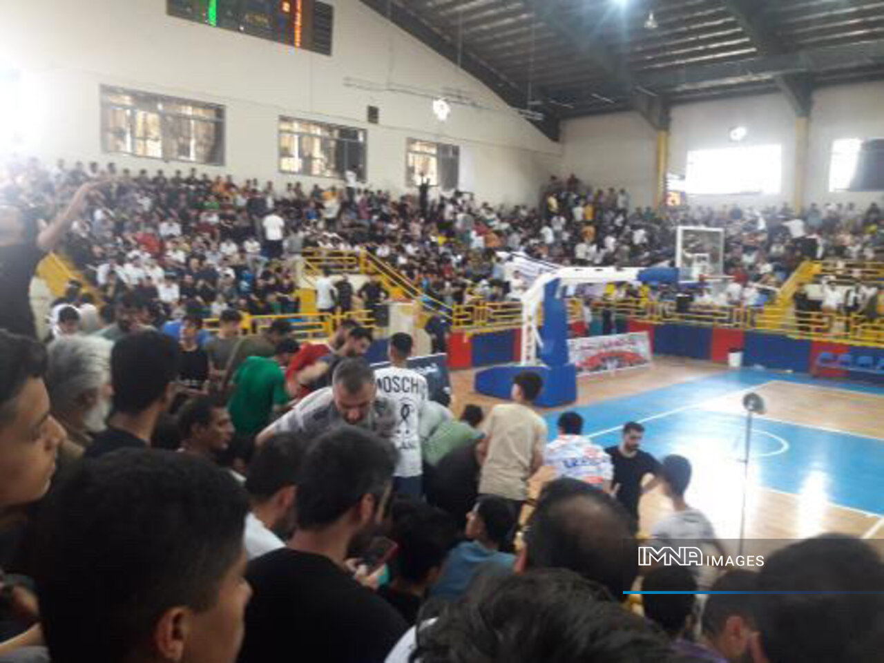 حضور پرشور هواداران شهرداری گرگان در فینال لیگ برتر بسکتبال+فیلم