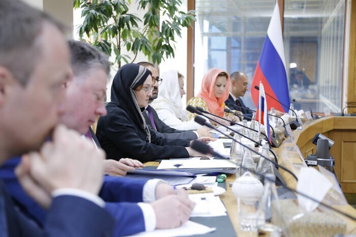 تاکید روسای بانک مرکزی ایران و روسیه بر تقویت مبادلات تجاری و بهکارگیری پولهای ملی