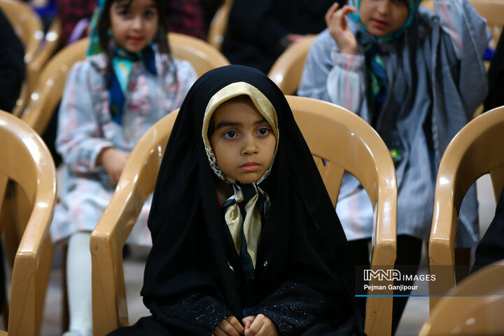جشن روز دختر در مجتمع فرهنگی مطبوعاتی اصفهان