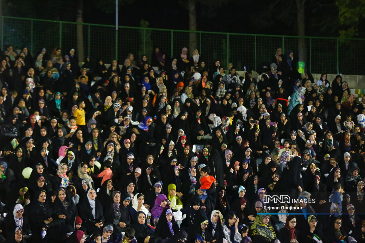 غوغای دختران آسمان هفتم در دهه کرامت