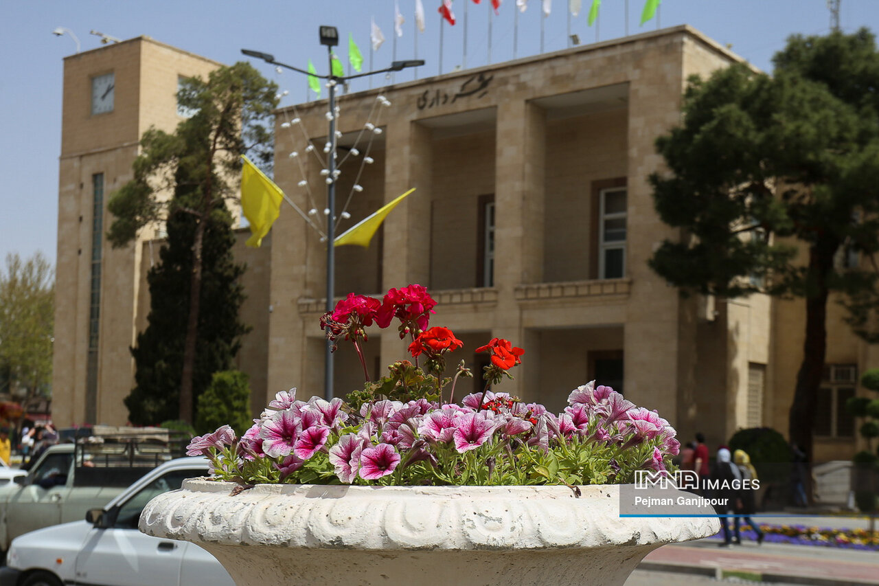 عملکرد شهرداری اصفهان در جنگ