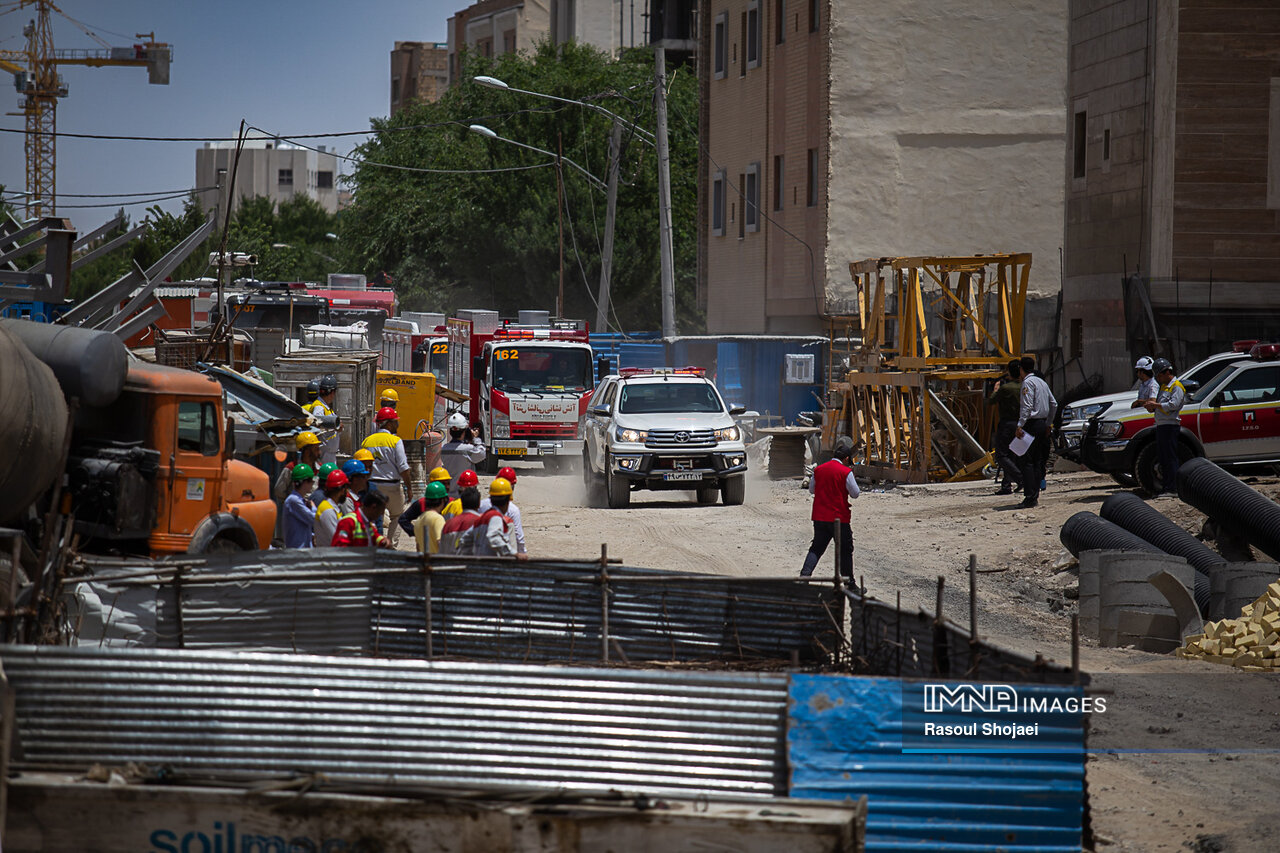 عملیات نجات؛ ۳۰ متر زیر پوست شهر