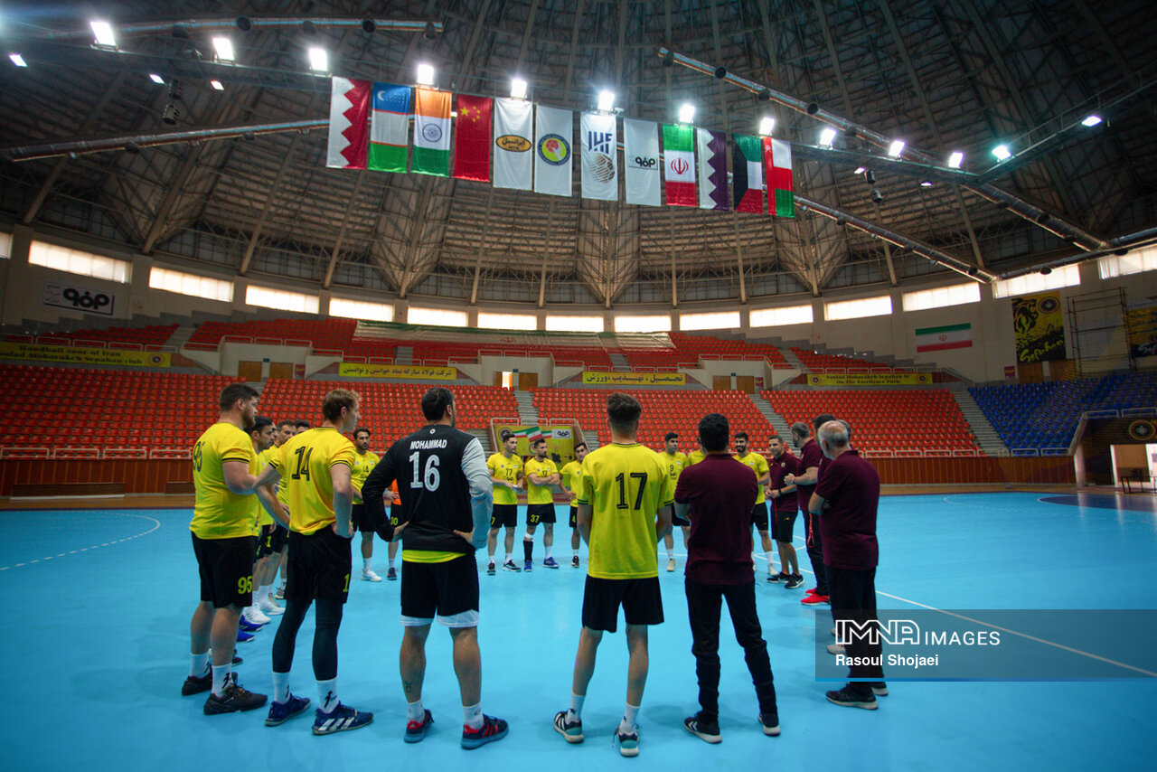 سپاهان و سالن ۲۵ آبان آماده میزبانی از جام باشگاههای هندبال آسیا