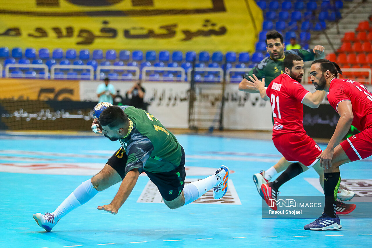 جنگ الکویت و الدحیل برای صدرنشینی/ بازی مهم شهیدشاملی در روز استراحت سپاهان