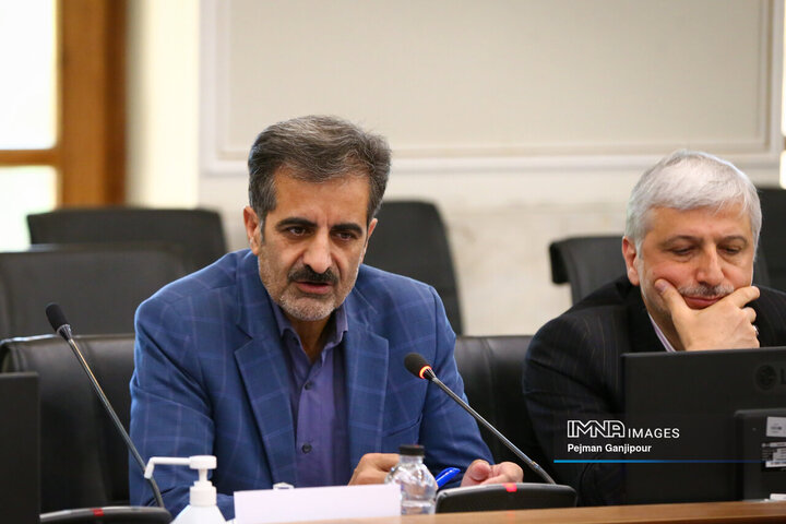امضای هزار میلیارد قرارداد برای روکش آسفالت راه‌های استان
