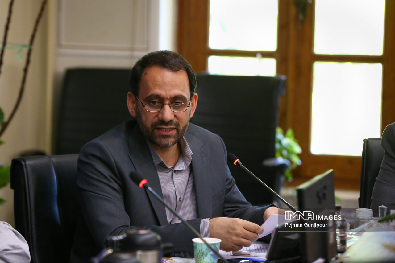 تسهیل صدور مجوز جایگاههای عرضه سوخت/ پروژههای نیمه تمام به بخش خصوصی واگذار میشود؟