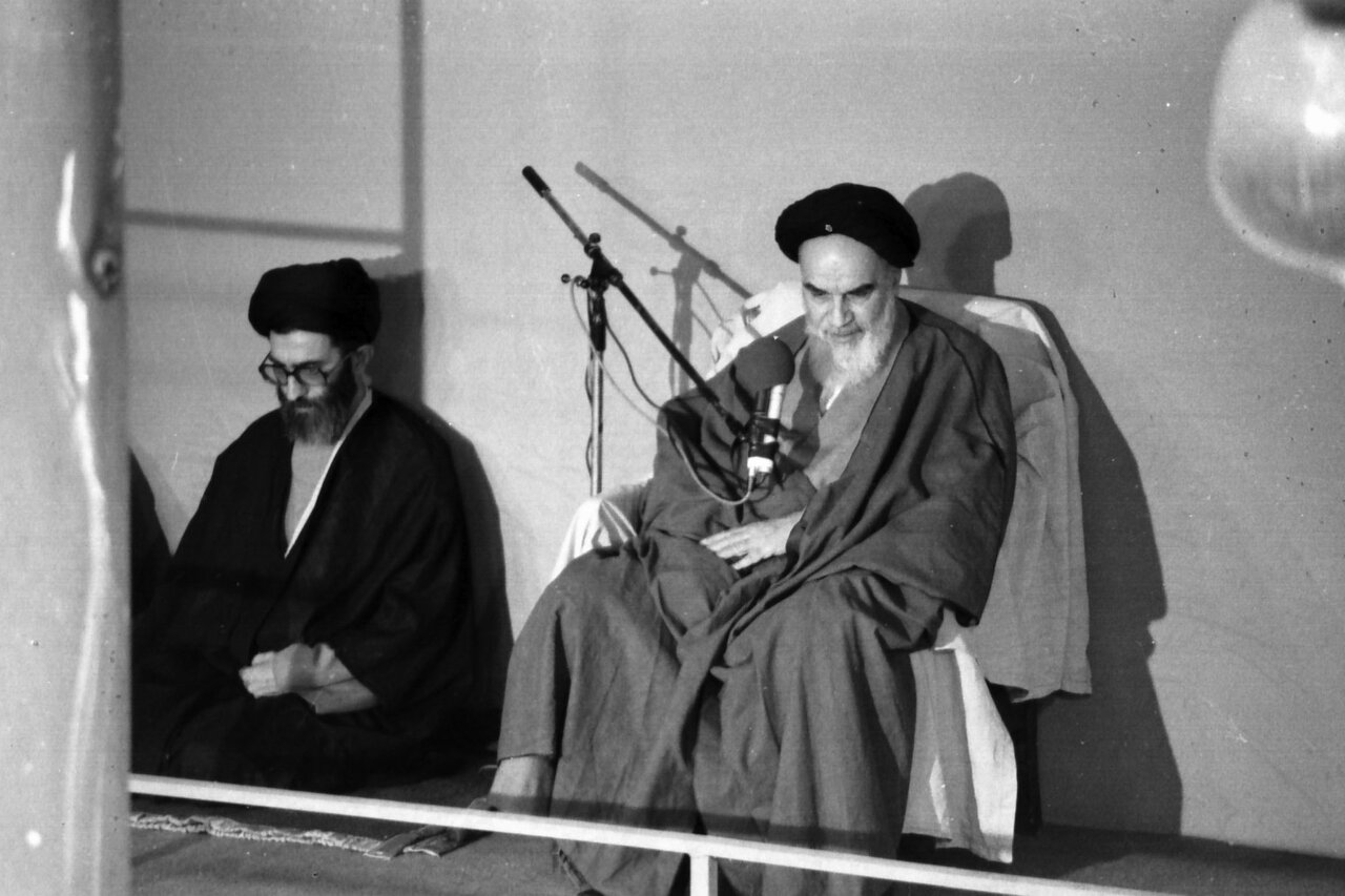 بر مدار آرمان انقلاب/ استمرار تابش خورشید ولایت