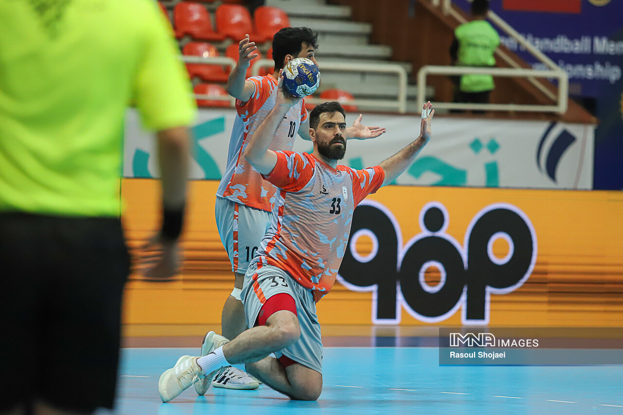 روز پایانی مرحله گروهی با اماواگرهای فراوان/ سپاهان چشمانتظار شگفتیسازی عمانیها