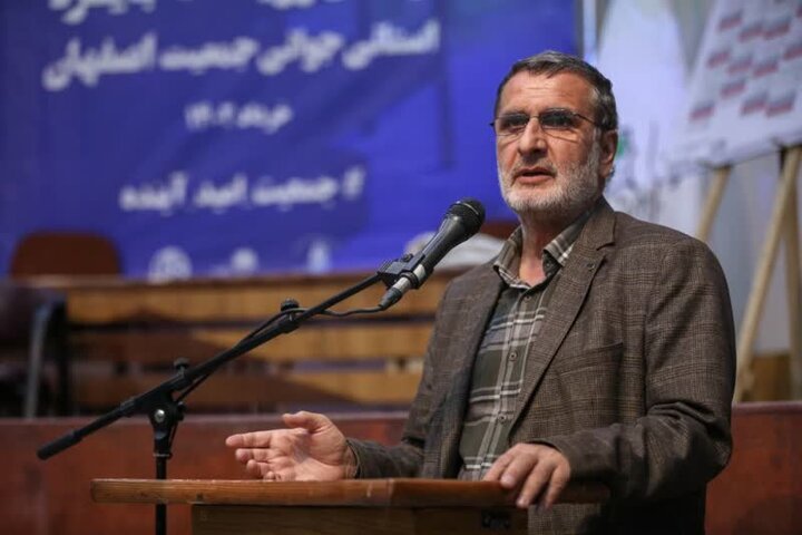 تأکید معاون استاندار بر برپایی نمایشگاه معرفی و ارائه خدمات تشکل‌های مردمی در اصفهان