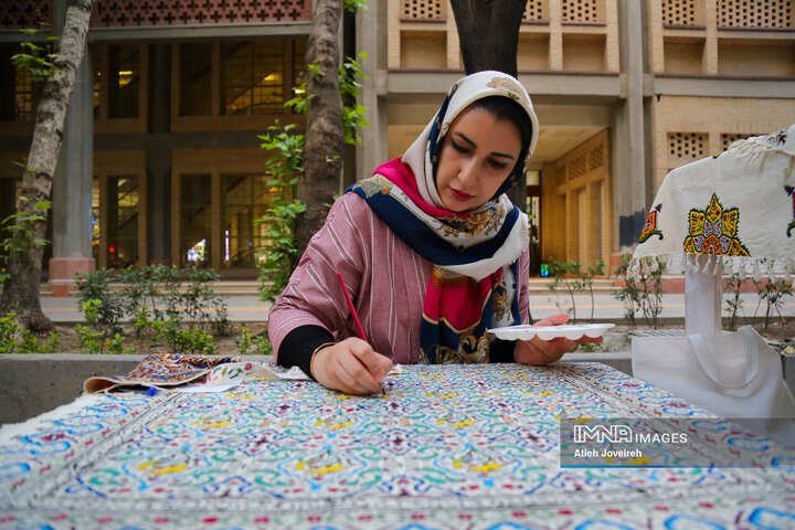 نمایشگاه صنایع دستی هویت‌بنیان در گذر فرهنگی چهارباغ