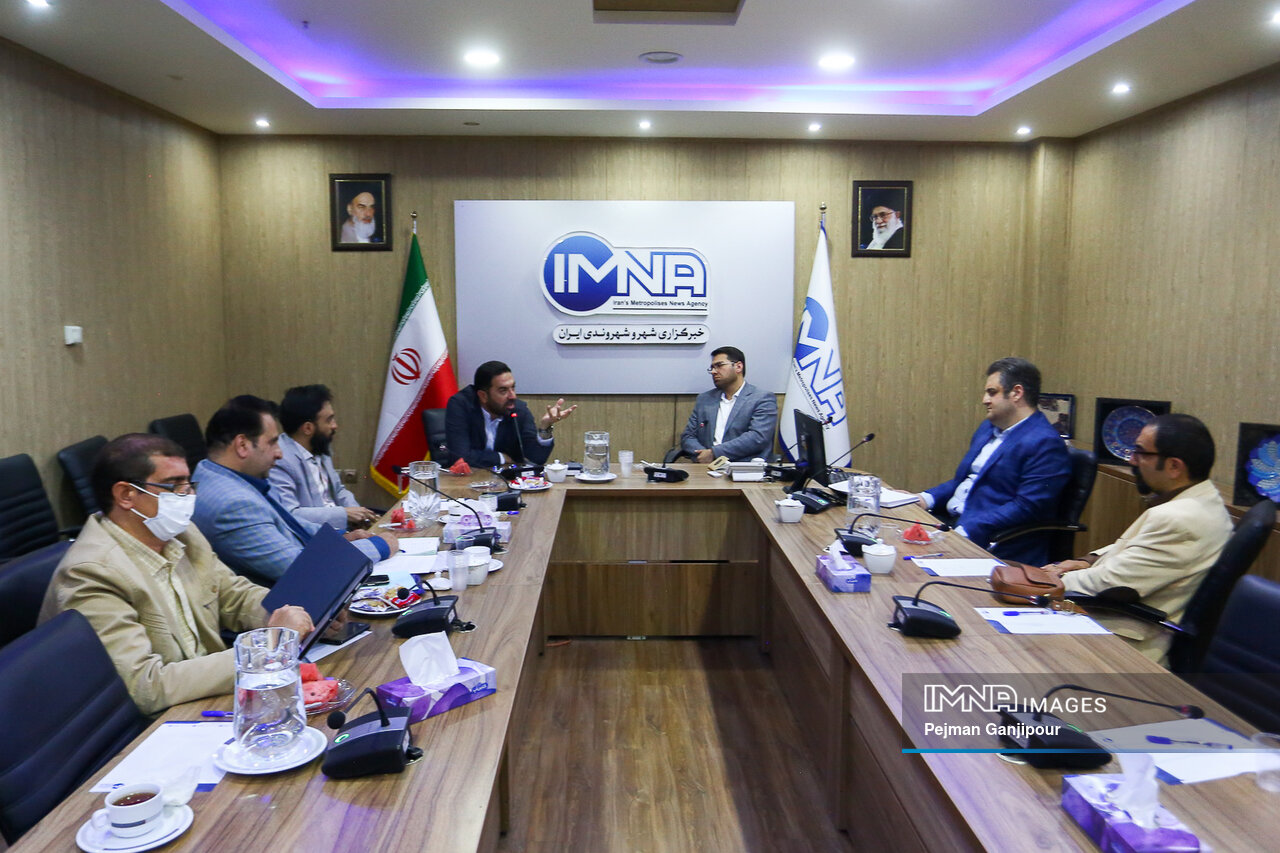 نرسیدن سیمرغ صنایعدستی به قله قاف موفقیت / ضعف ساختار آموزشی در تربیت هنرمند خلاق