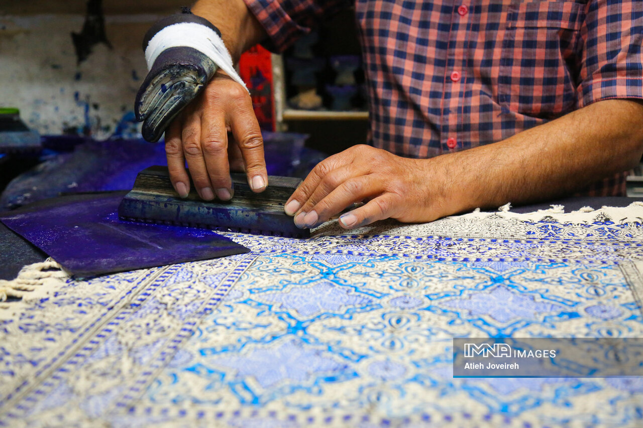 لزوم نگاه بازآفرینی به حوزه صنایع دستی/دچار یک نوع سردرگمی هستیم