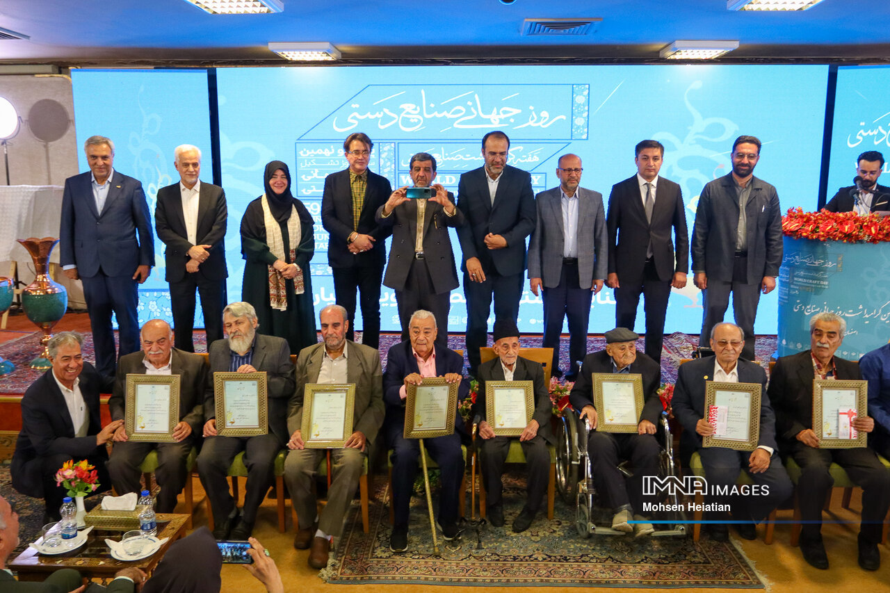 درخشش نصف جهان پیش روی وزیر میراث فرهنگی