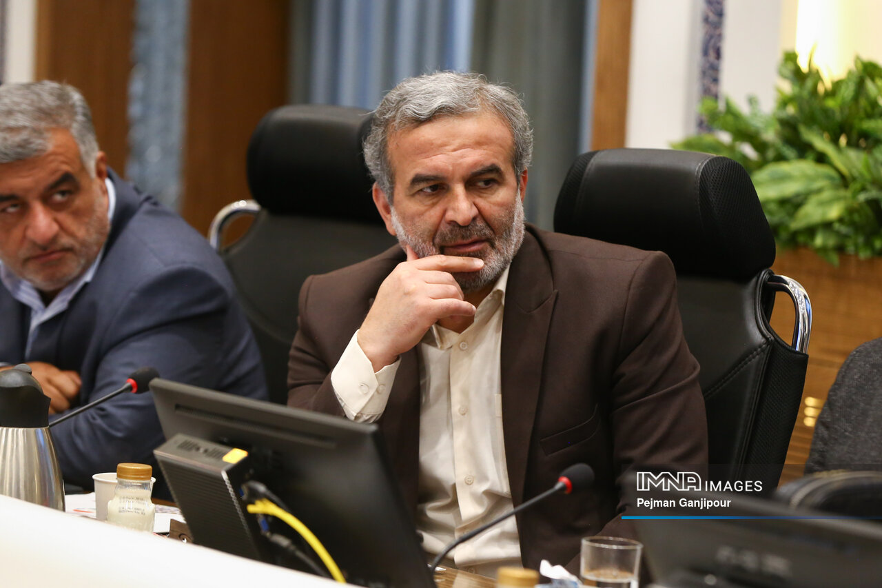 بلاتکلیفی کارخانه ریسباف/ بیمه تکمیلی کارگران فضای سبز/ آخرین وضعیت گذر آقانورالله نجفی