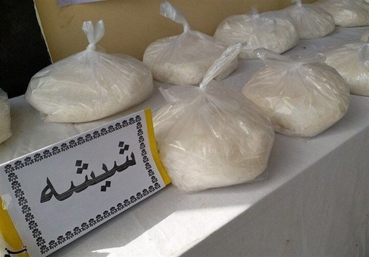 دستگیری خرده فروش مواد مخدر با ۳۰۰ گرم شیشه در خمینی شهر