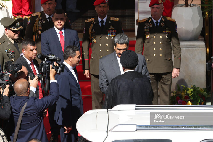 استقبال رسمی رئیس جمهور ونزوئلا از رئیس جمهور