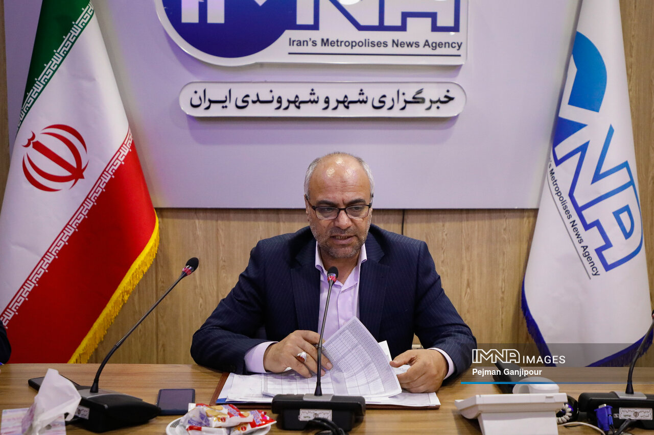 شناسایی ۸۲۰۰ خودرو لوکس و ۱۵۰ خانه خالی در اصفهان