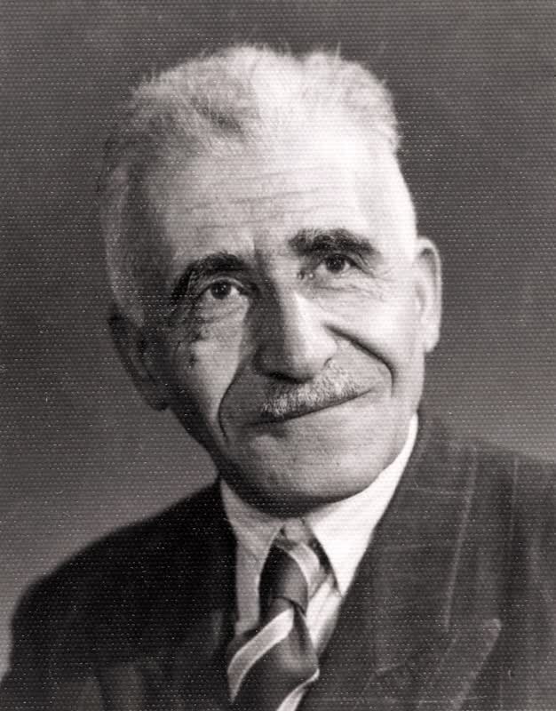 مروری بر بزرگان خفته در تخت فولاد