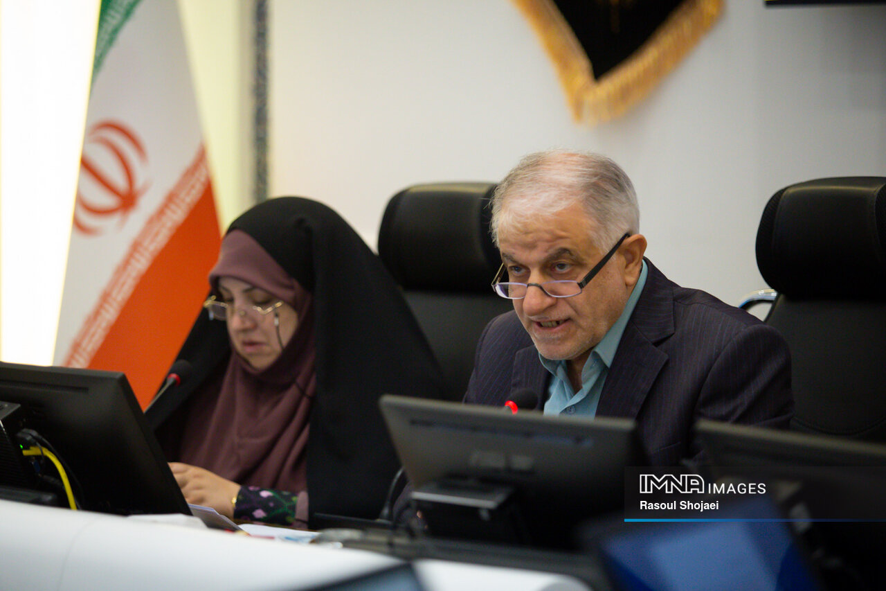 لزوم تصویب بستههای تشویقی ساختوساز برای جوانان/افزایش اختیارات مدیران مناطق شهرداری