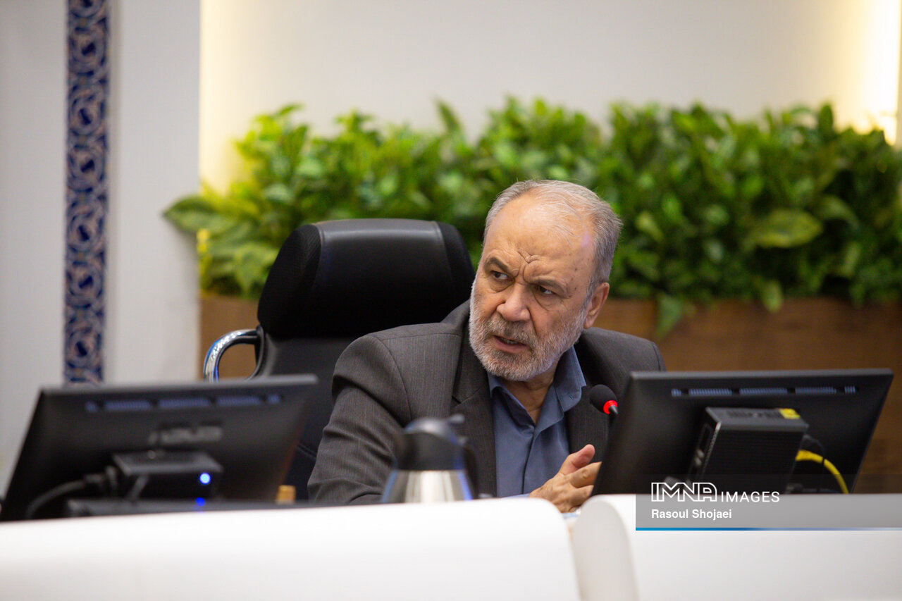 لزوم تصویب بستههای تشویقی ساختوساز برای جوانان/افزایش اختیارات مدیران مناطق شهرداری