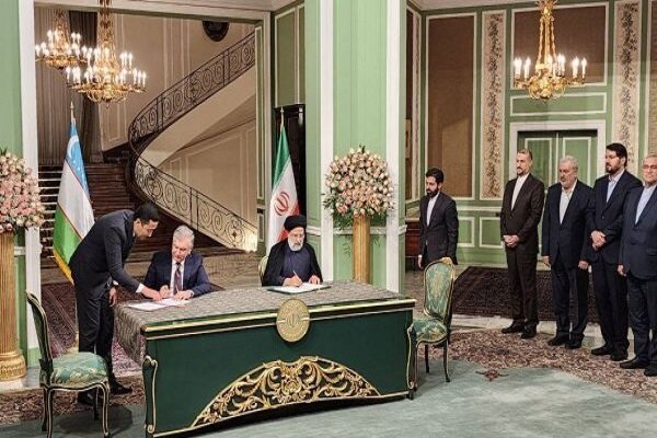 امضای یک بیانیه مشترک و ۱۰ سند همکاری میان ایران و ازبکستان