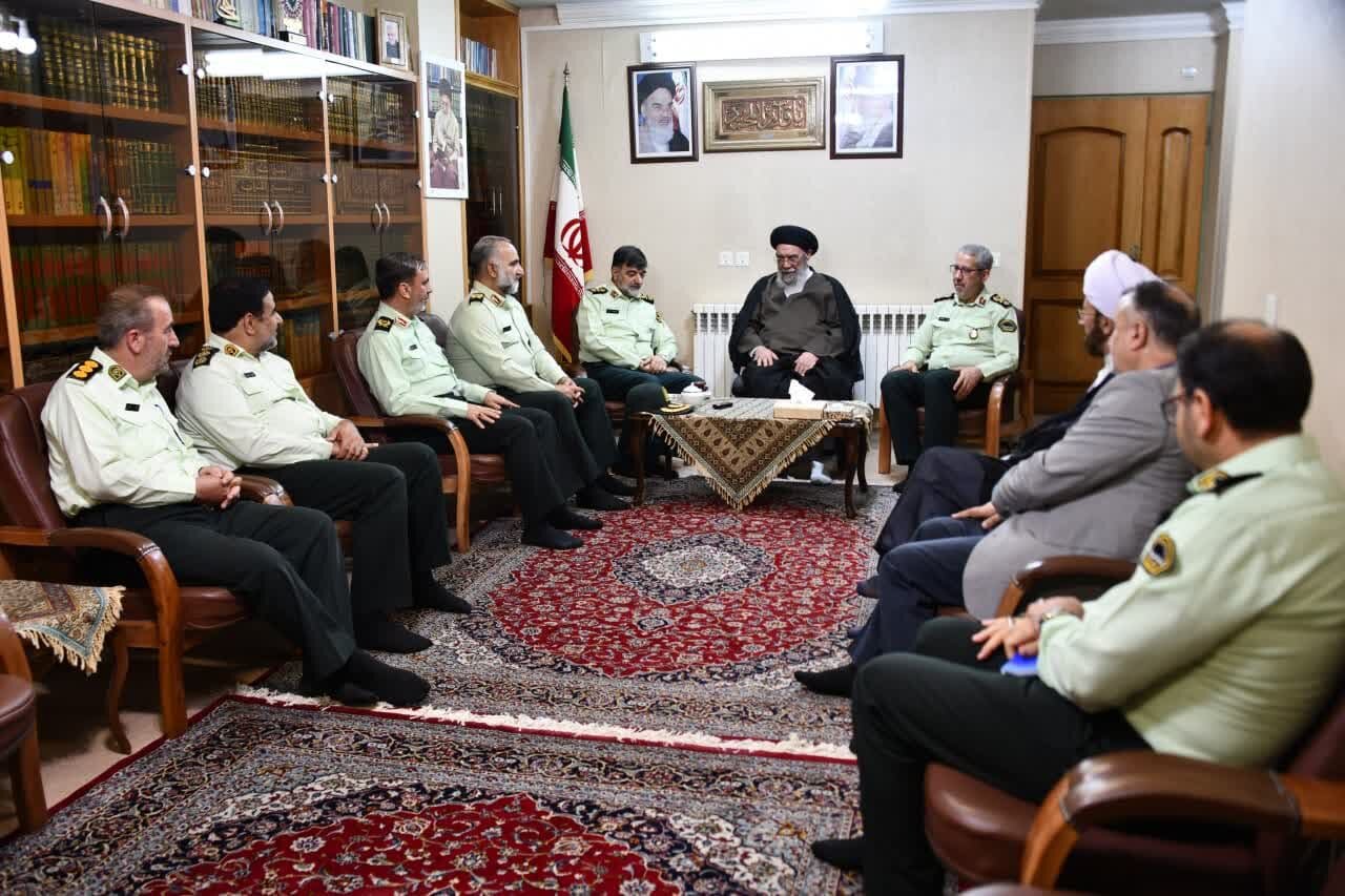 خنثی سازی توطئه دشمنان با خون خود، از خصیصه های نیروهای انتظامی نظام است