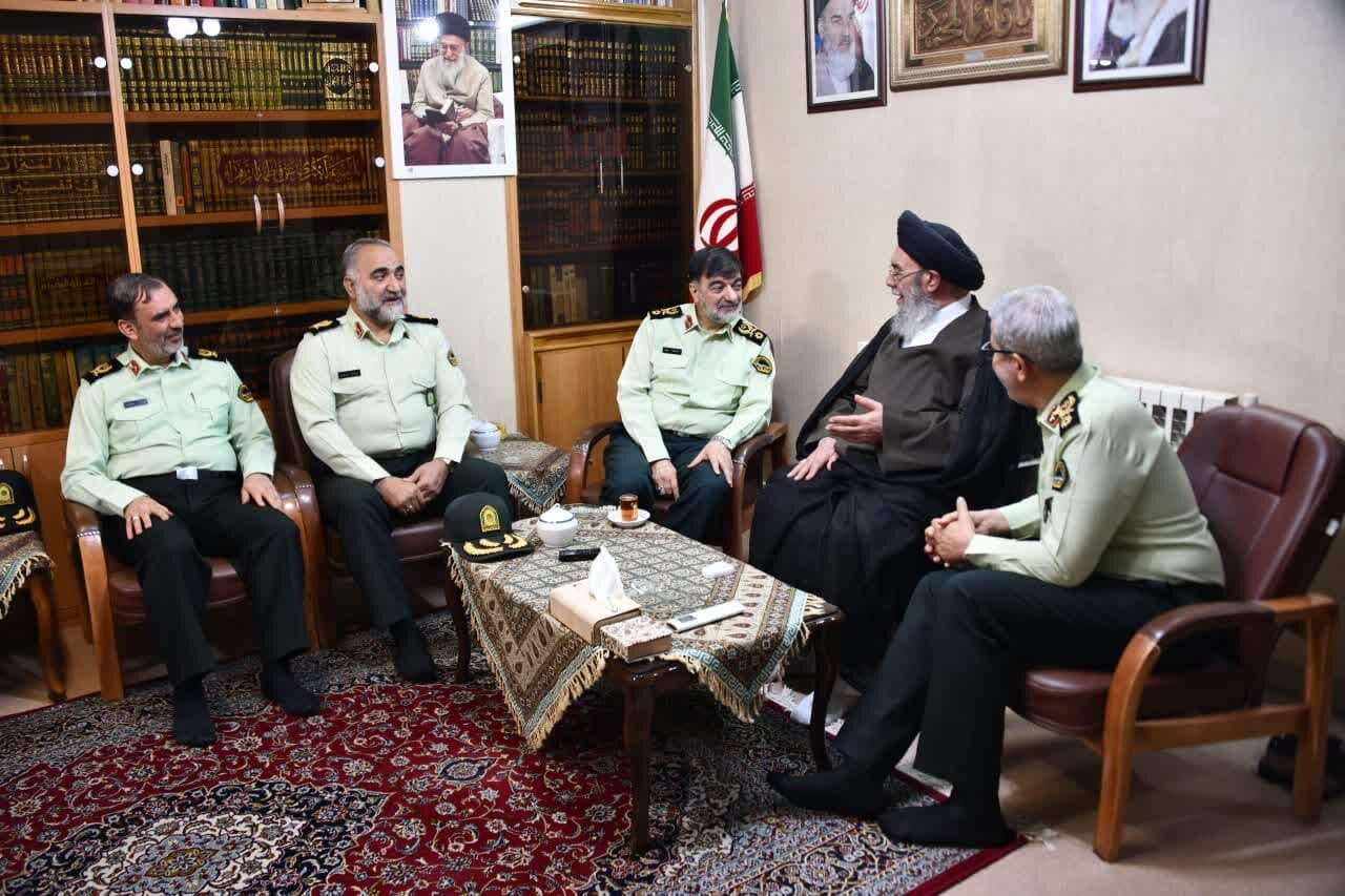 خنثی سازی توطئه دشمنان با خون خود، از خصیصه های نیروهای انتظامی نظام است